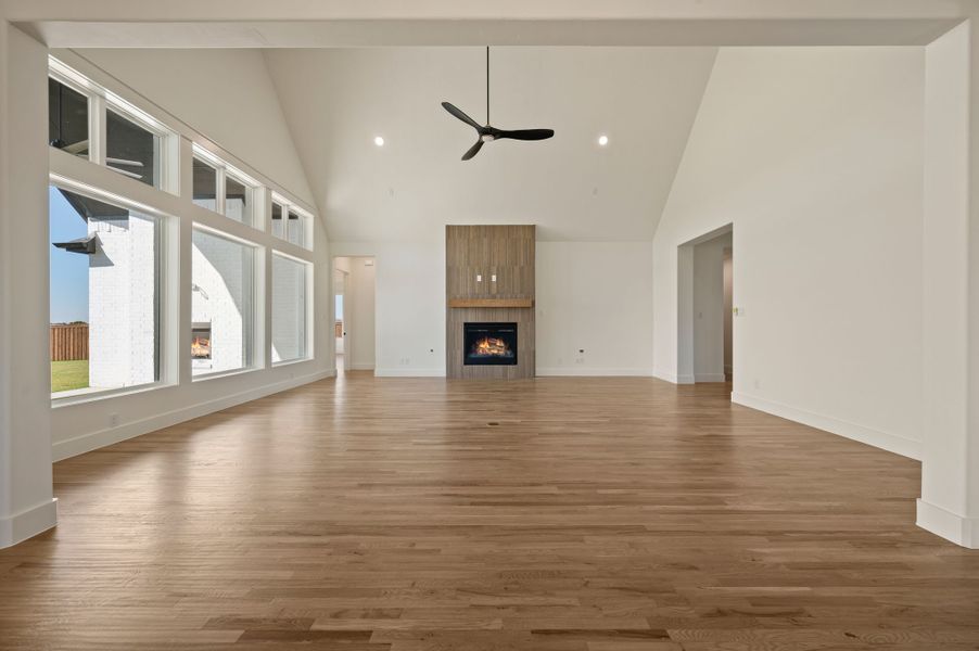 Spacious, unfurnished interior of a new home in NorthGlen, Haslet (Image 36).