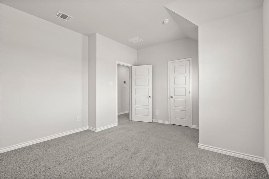 Spacious, unfurnished interior of a new home in Rocky Creek Crossing, Fort Worth (Image 11). Spacious, unfurnished interior of a new home in Rocky Creek Crossing, Fort Worth (Image 11).