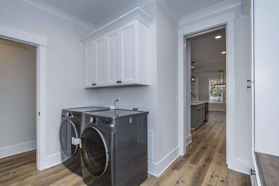 Furnished interior view inside a new home in , Chapin (Image 19).
