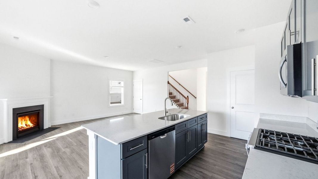 Furnished interior view inside a new home in Polo Fields, Kingsport (Image 8).