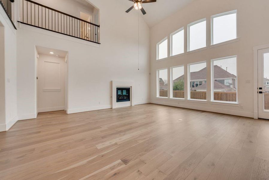 Spacious, unfurnished interior of a new home in Silverleaf Estates in Frisco, Frisco (Image 21).