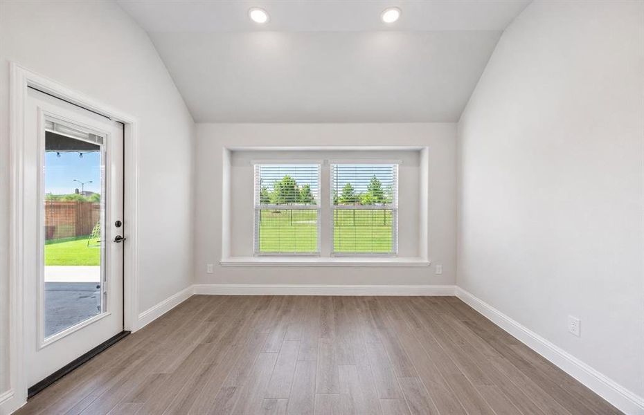 Spacious, unfurnished interior of a new home in , Waxahachie (Image 32).