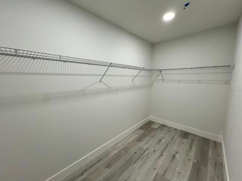 Spacious, unfurnished interior of a new home in , Citrus Springs (Image 19).