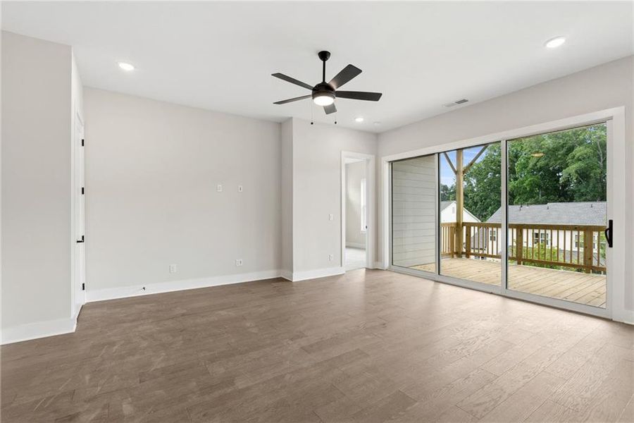 Spacious, unfurnished interior of a new home in Havencroft, Woodstock (Image 22). Spacious, unfurnished interior of a new home in Havencroft, Woodstock (Image 22).