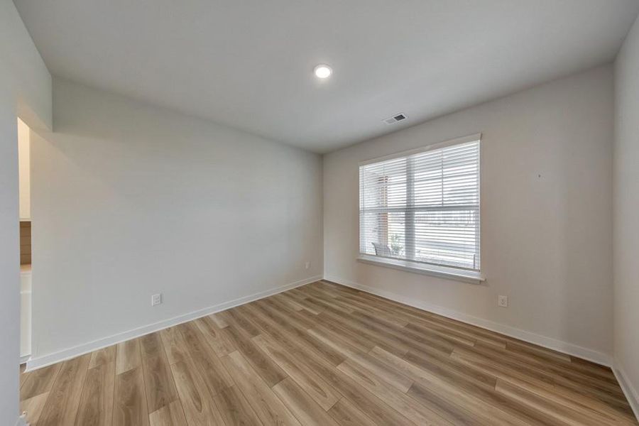 Spacious, unfurnished interior of a new home in Conner Farm, Dawsonville (Image 24).