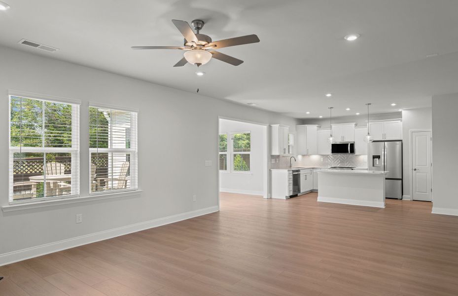 Spacious, unfurnished interior of a new home in Berkeley Mill, Cumming (Image 22).