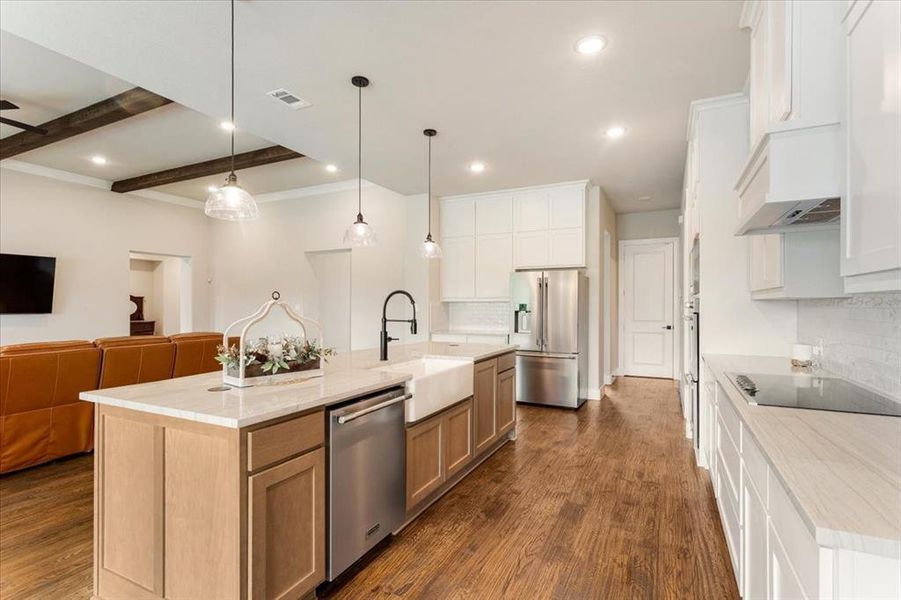Furnished interior view inside a new home in King Crossing Estates, Van Alstyne (Image 10).