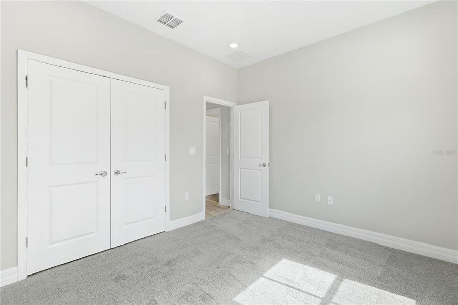 Spacious, unfurnished interior of a new home in , North Port (Image 15).