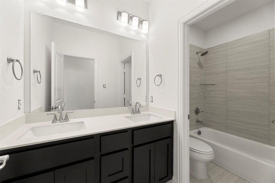 25. 1212 Redcoat - 3RD Bath