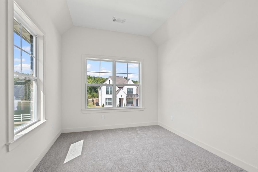 Spacious, unfurnished interior of a new home in White Oak, Arlington (Image 18). Spacious, unfurnished interior of a new home in White Oak, Arlington (Image 18).