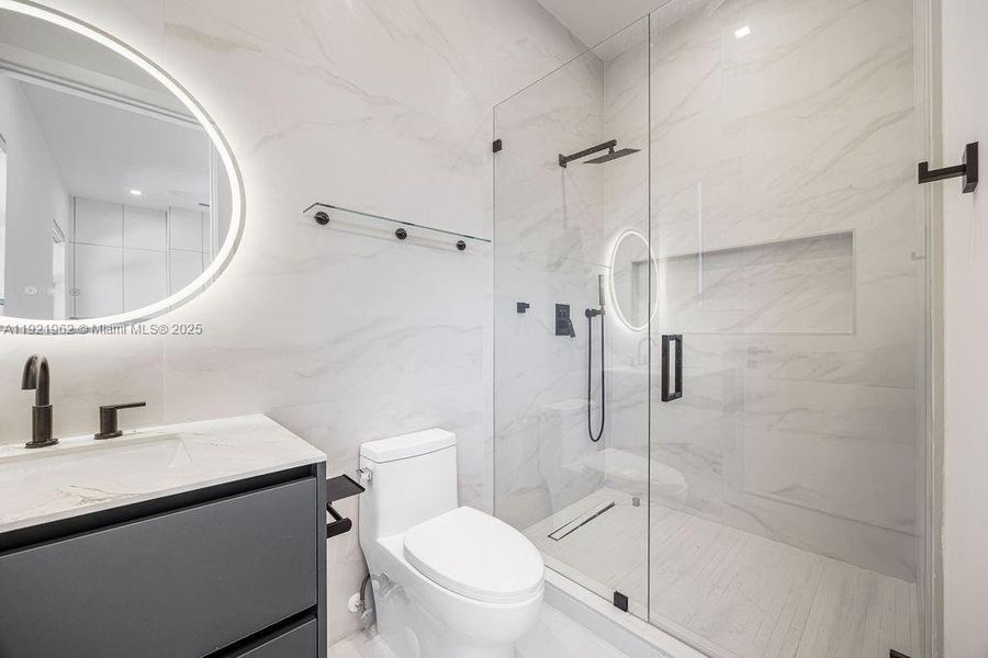 Furnished interior view inside a new home in , Fort Lauderdale (Image 56).