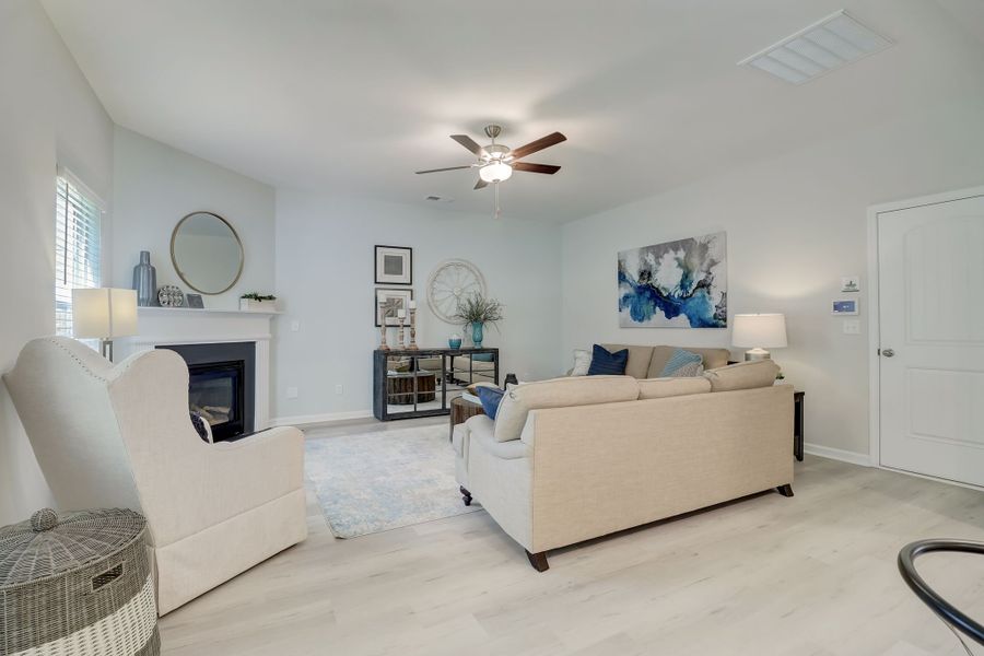 Representative furnished interior of a home built from the Devonshire ll by Great Southern Homes in Lynbrook, Boiling Springs (Image 7).