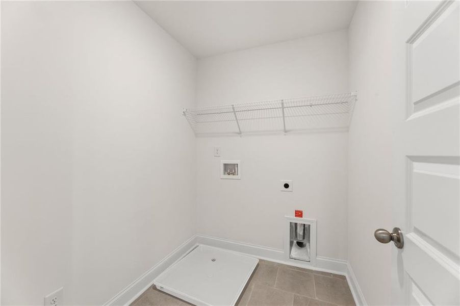 Spacious, unfurnished interior of a new home in Mulberry Summit, Flowery Branch (Image 20). Spacious, unfurnished interior of a new home in Mulberry Summit, Flowery Branch (Image 20).