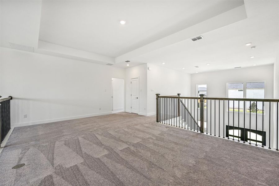 Spacious, unfurnished interior of a new home in Avalon at Friendswood, Friendswood (Image 21).