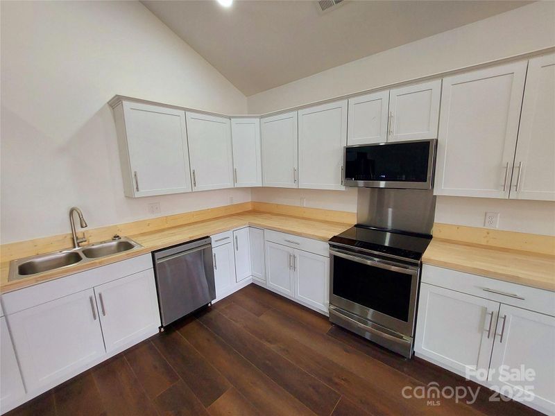Furnished interior view inside a new home in , Columbus (Image 8).