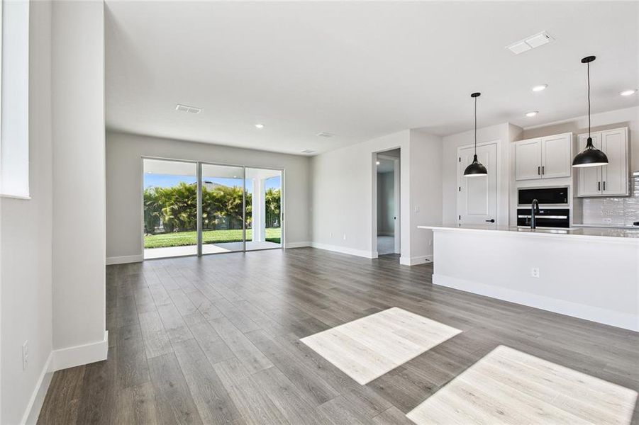 Spacious, unfurnished interior of a new home in Waterset Tradition Series, Apollo Beach (Image 15).