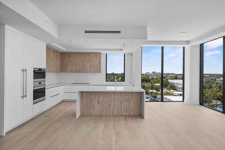 Bright Open Floor plan Bright Open Floor plan