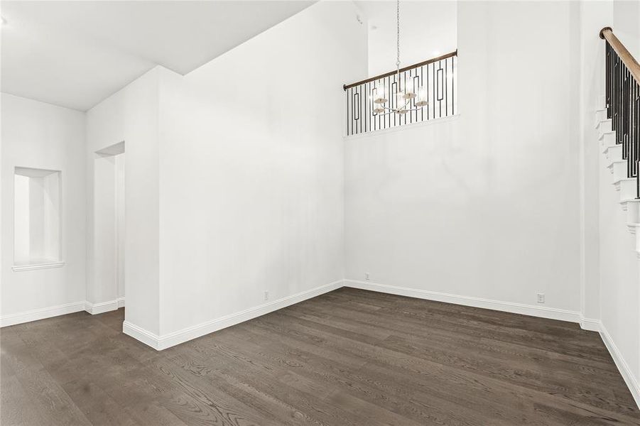 Spacious, unfurnished interior of a new home in Chaparral Park, Oak Point (Image 28). Spacious, unfurnished interior of a new home in Chaparral Park, Oak Point (Image 28).