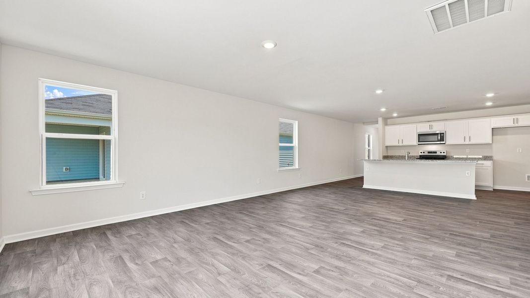 Spacious, unfurnished interior of a new home in Carter Ridge, Greenville (Image 17).