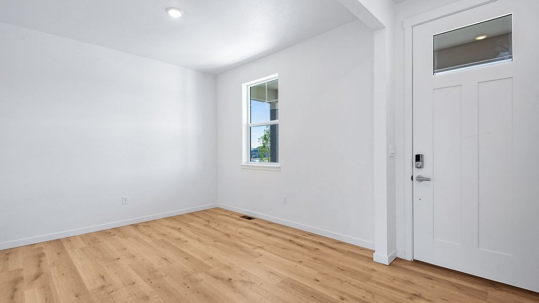 Spacious, unfurnished interior of a new home in Trails at Crowfoot, Parker (Image 19). Spacious, unfurnished interior of a new home in Trails at Crowfoot, Parker (Image 19).
