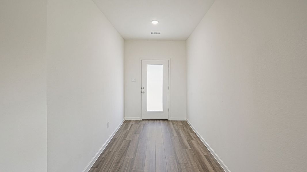 Representative unfurnished interior of a home built from the Pioneer by Starlight Homes in Sunrise at Arbor Ridge, La Vergne (Image 22).