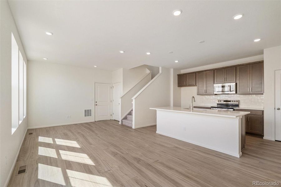 Spacious, unfurnished interior of a new home in Windler Villas, Aurora (Image 20).