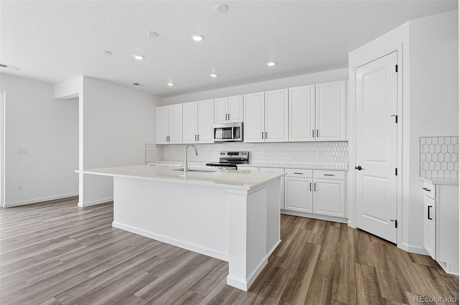 16478 W 92nd Place ~ Ready Now