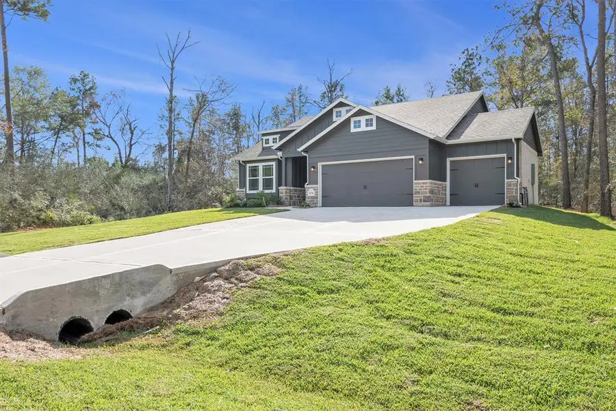 Front exterior of a home in the Oakwood Ranch community, located in Willis, TX (Image 11). Front exterior of a home in the Oakwood Ranch community, located in Willis, TX (Image 11).