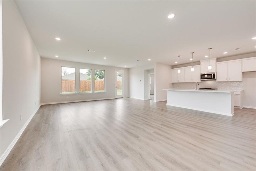 Spacious, unfurnished interior of a new home in Creekside of Crowley, Crowley (Image 25). Spacious, unfurnished interior of a new home in Creekside of Crowley, Crowley (Image 25).