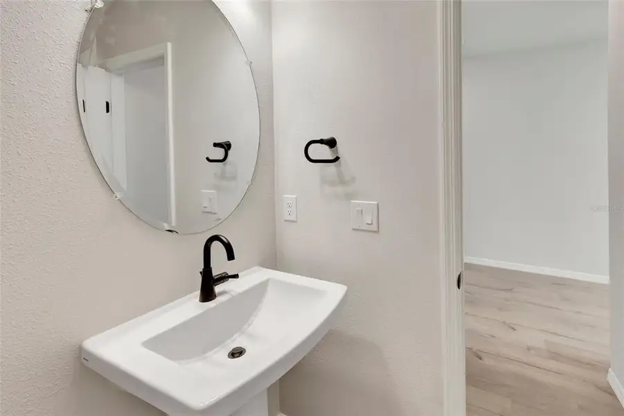 Furnished interior view inside a new home in Eastlyn, Bradenton (Image 9).