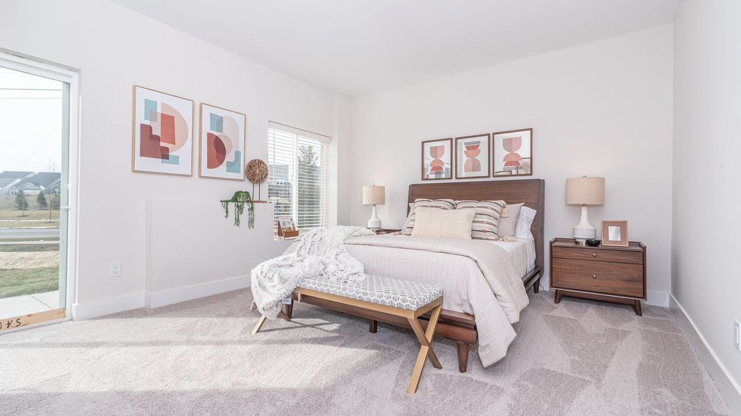 Representative furnished interior of a home built from the The Keswick Townhome (Interior Walk-Out) by Norfolk Homes in Bristol Ridge Townhomes, Ann Arbor (Image 45).