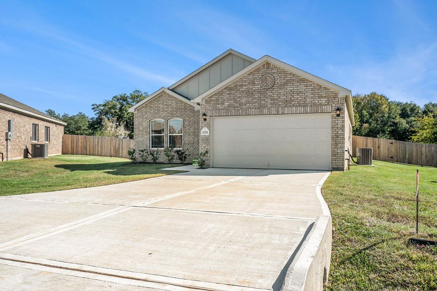 Image 16 of a home in Lake Conroe Hills. Image 16 of a home in Lake Conroe Hills.