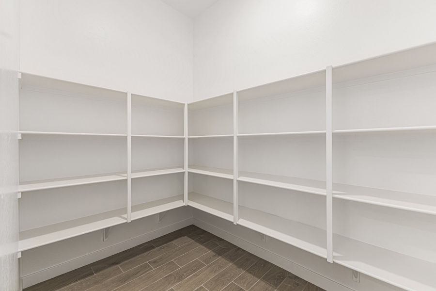 Spacious, unfurnished interior of a new home in Wildera, San Tan Valley (Image 9).