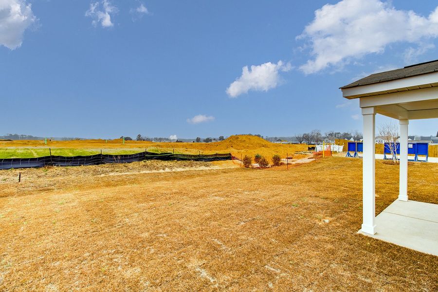 Exterior details and patio area of a home in Winston Point, Gilbert (Image 3).