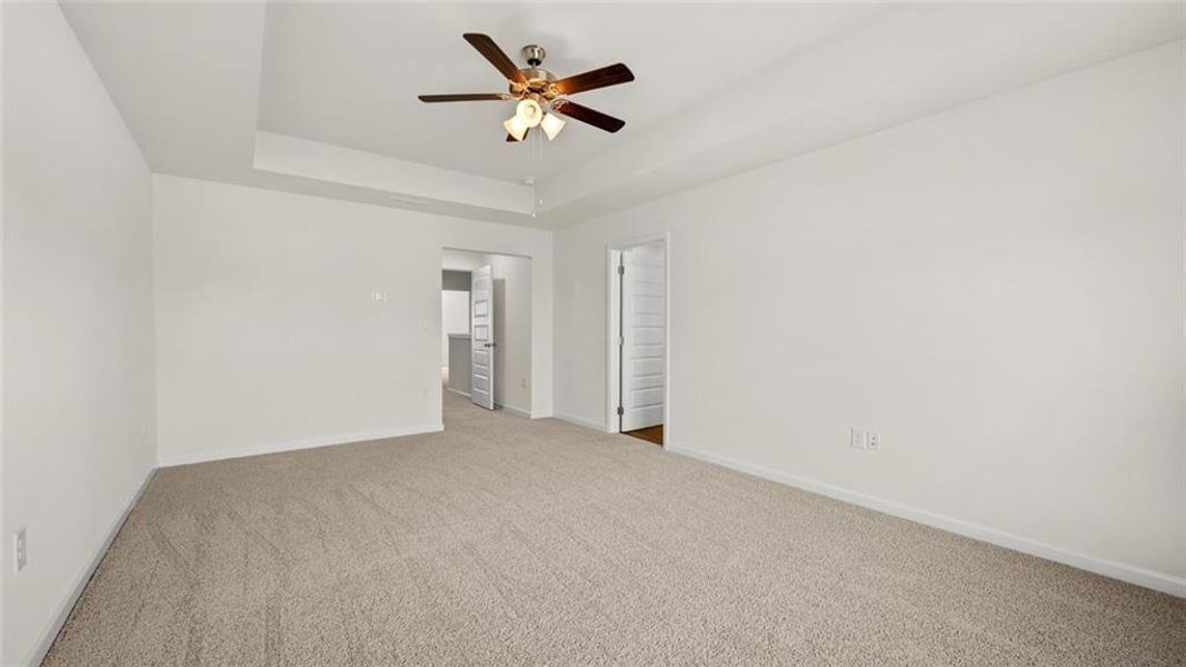 Spacious, unfurnished interior of a new home in Inverness at Sugarloaf, Lawrenceville (Image 21).