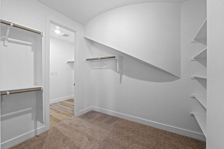 Spacious, unfurnished interior of a new home in Lariat, Liberty Hill (Image 28).