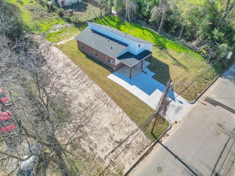Exterior details and patio area of a home in , Tyler (Image 26).