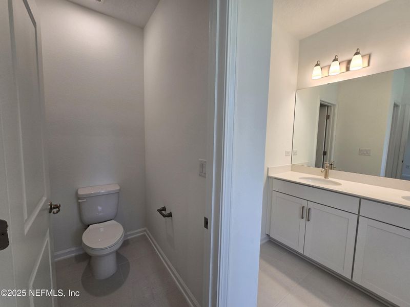 Furnished interior view inside a new home in Hyland Trail, Middleburg (Image 18).