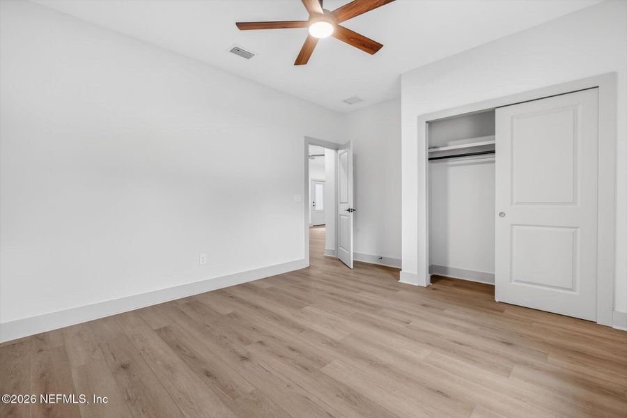 Spacious, unfurnished interior of a new home in , San Mateo (Image 28).