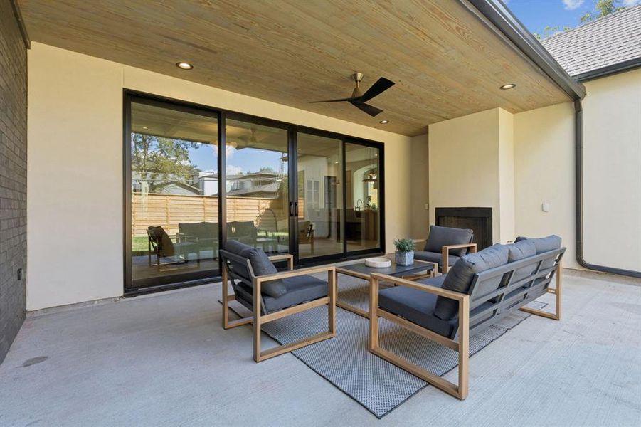 Exterior details and patio area of a home in , Dallas (Image 3).