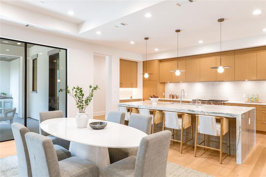 Furnished interior view inside a new home in , Dallas (Image 24). Furnished interior view inside a new home in , Dallas (Image 24).