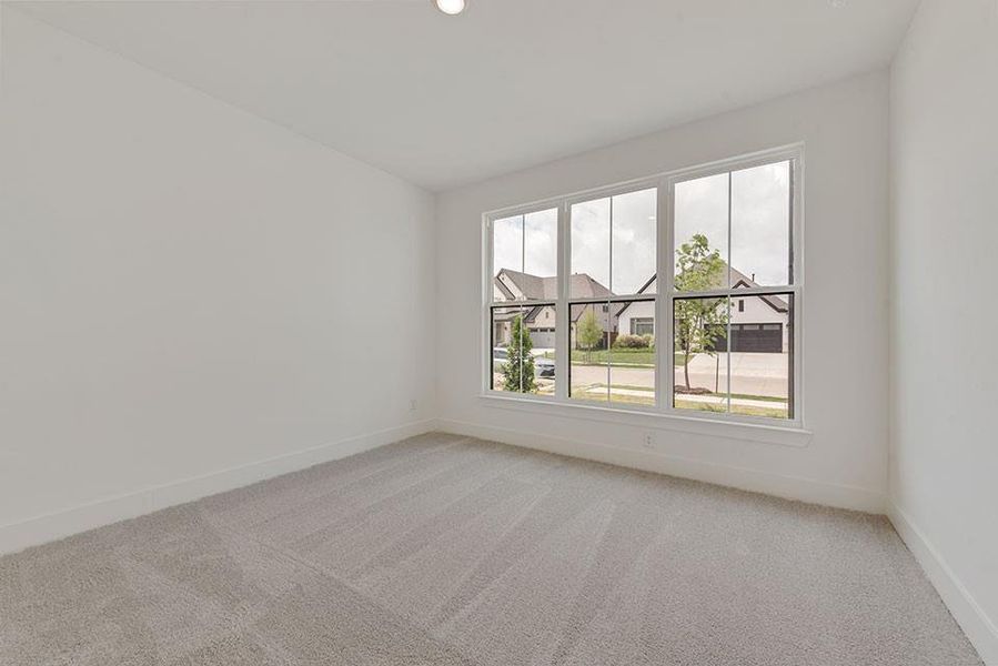 Spacious, unfurnished interior of a new home in Tavolo Park, Fort Worth (Image 33).