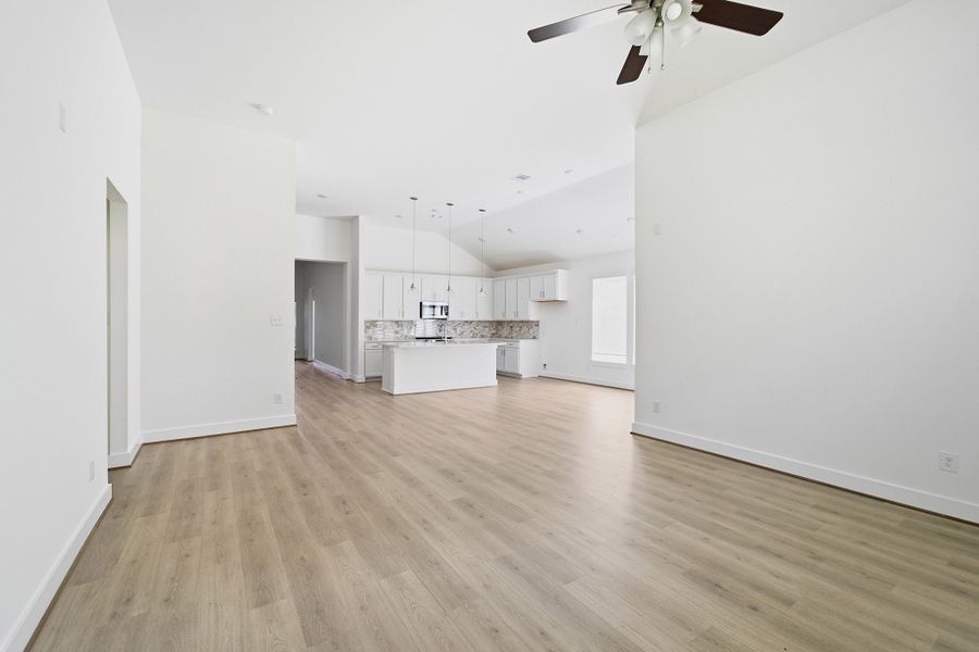 Spacious, unfurnished interior of a new home in Sundance Cove, Crosby (Image 34).