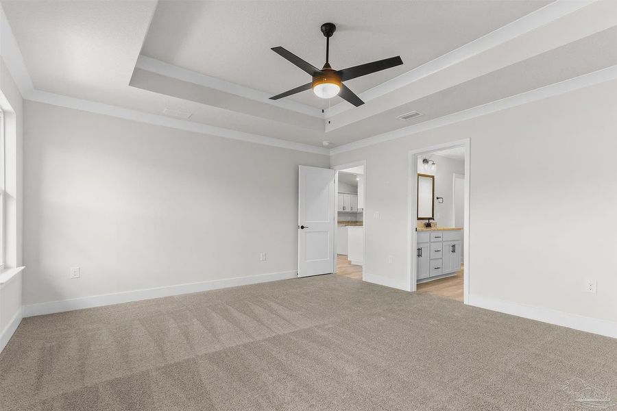 Spacious, unfurnished interior of a new home in Pecan Valley, Pensacola (Image 13).