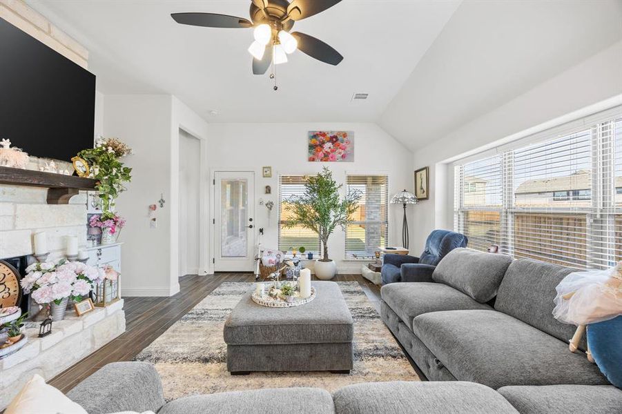 Furnished interior view inside a new home in Stone River Glen, Royse City (Image 22). Furnished interior view inside a new home in Stone River Glen, Royse City (Image 22).