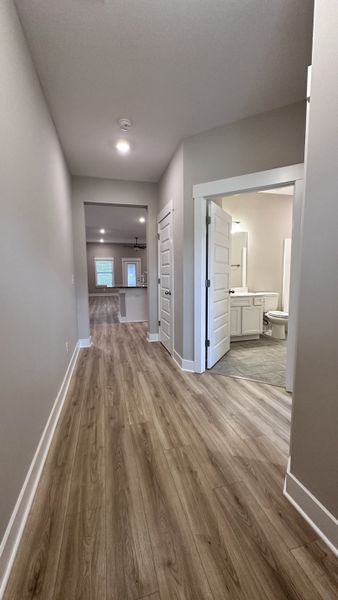 Spacious, unfurnished interior of a new home in Veterans Cove, Murfreesboro (Image 49).