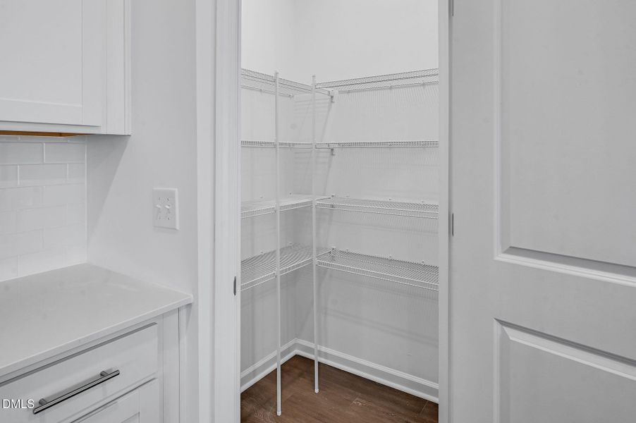 SUN_CaitlinCrossing_Pic_OakleyII-30