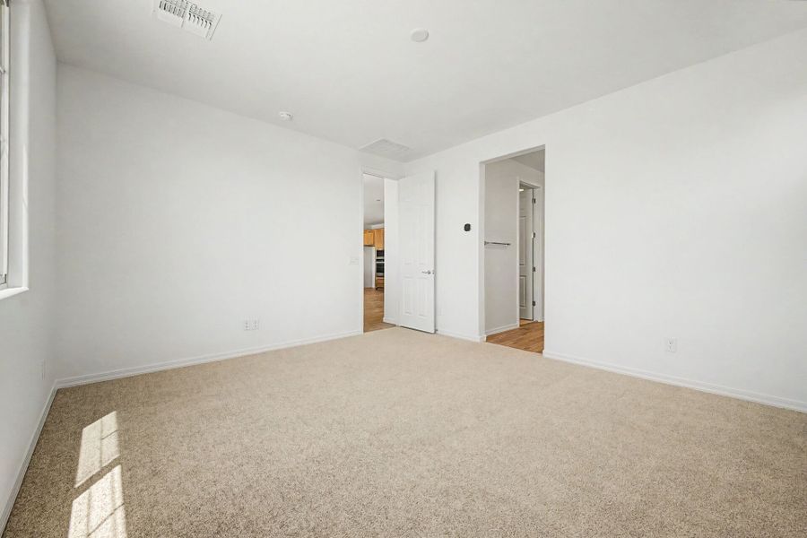 Spacious, unfurnished interior of a new home in Las Ventanas, Goodyear (Image 11). Spacious, unfurnished interior of a new home in Las Ventanas, Goodyear (Image 11).