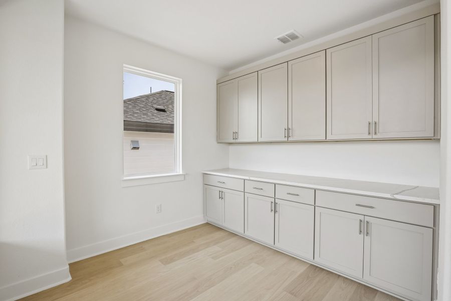 Furnished interior view inside a new home in Foxfield, Austin (Image 9).
