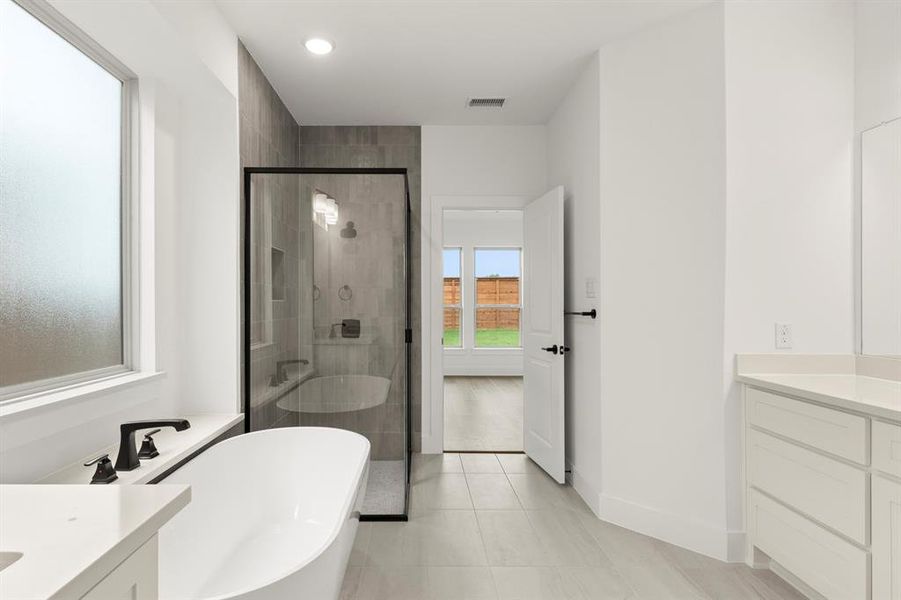 21. 1812 Possum - Bath (4) 21. 1812 Possum - Bath (4)